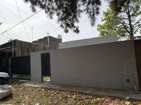 Casa en El Dique 127 y 47