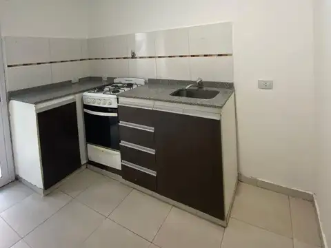 Colon 300, Piso PB