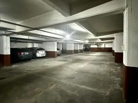 Cochera en Plaza Colon