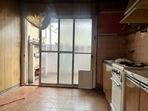 Depto Tipo Casa en Venta en Flores, USD 59.000