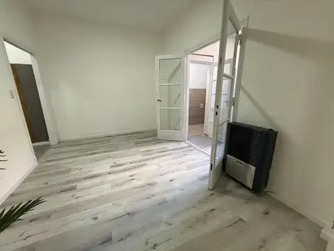 Depto 2 amb RECICLADO con dependencia, lavadero y patio