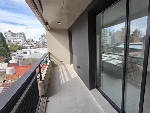 Venta. Maipú e/ Pasco e Ituzaingo. Abasto, Rosario.