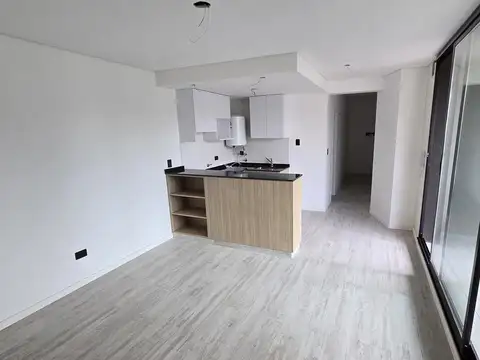 Maipú y Pasco. 3º Piso C.