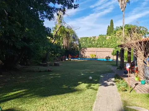 Casa Quinta sobre 3 Lotes de 1.446 m² – Ideal Vivienda, Emprendimiento o Inversión – Monte Grande