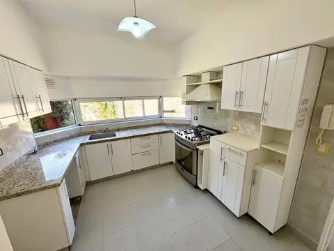 CASA EN VENTA FUNES – 4 DORMITORIOS + PLAYROOM