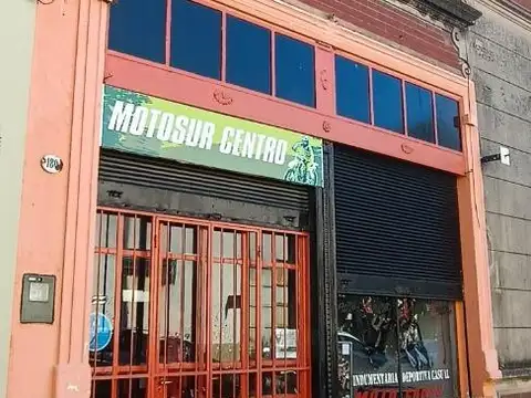 Local  centrico 53 m².Doble altura.Zona comercial.