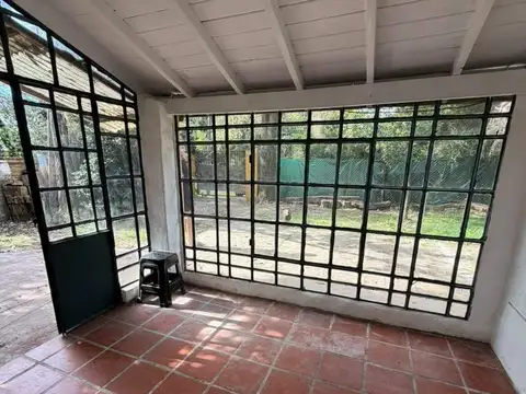 Casa en Alquiler con 1 cochera