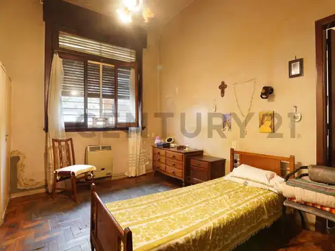 Casa 5 ambientes con 1 baño