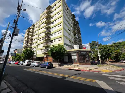 RESERVADO - - - En Venta en Palomar Departamento de 3 Ambientes Reciclado a Nuevo F: 10905