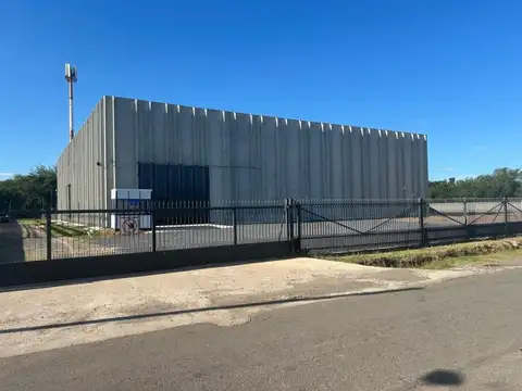 Nave Industrial y Logística de 1.700 m2 en Alquiler - Camino Imperiale 2487