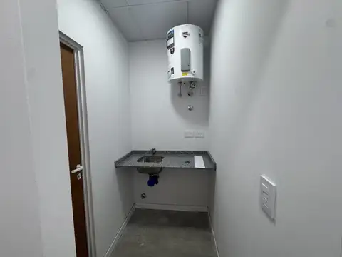 5 de agosto 3160 , Piso 0