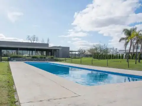 Exelente departamento con jardin y parrilla en las Liebres