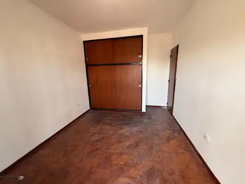 7 y 526 , Piso 1