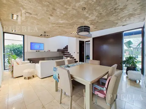 Casa en Venta en Pilar del Este - San Eduardo, USD 245.000