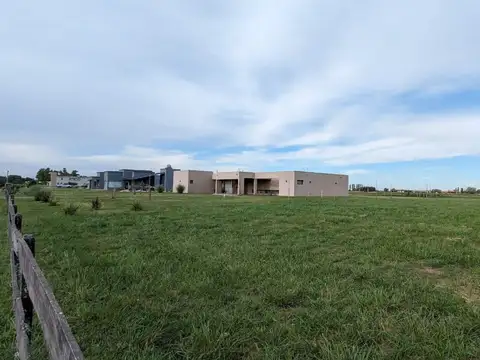 Lote 3908 m²-Chacras de La Trinidad-Acepta permuta
