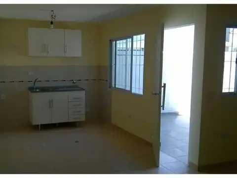 Depto Tipo Casa en Venta en Garin, USD 28.000
