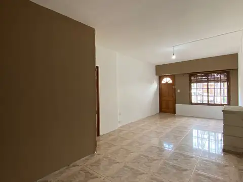 Depto Tipo Casa en Alquiler de 2 ambientes