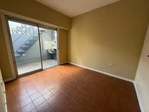 Depto Tipo Casa en Alquiler 65 años