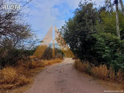 Vendo Lotes de 3300m2 y 1600m2 dentro del pueblo, San Marcos Sierras