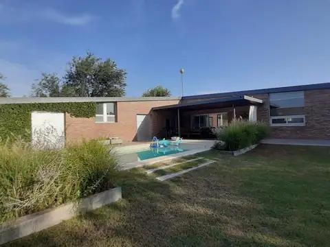 Casa en Venta en Puerto Roldan, USD 310.000