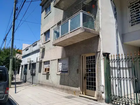 Departamento en Monte Castro