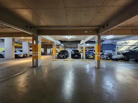 Cochera en Condominios del Alto 4 en Puerto Norte