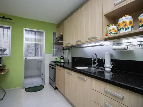 Departamento 5 ambientes con 2 baños