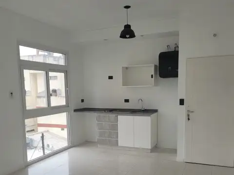 Alvear 700, Piso 6
