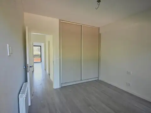 ALQUILER | Casa de 3 dormitorios con patio y piscina. Roldán.