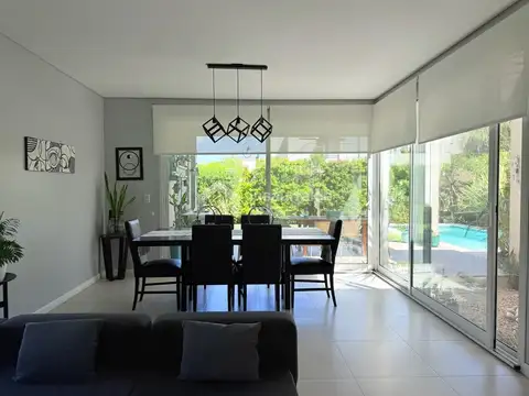 Casa en Venta en Vila Marina, USD 270.000