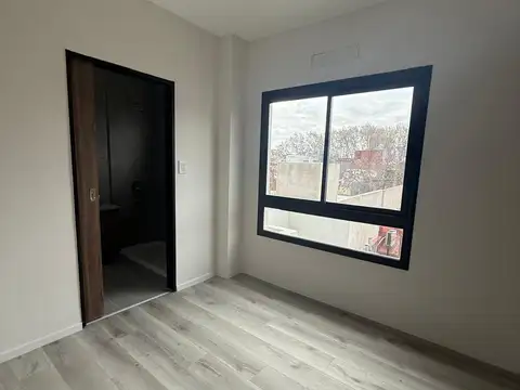 Depto Tipo Casa 3 ambientes con 2 baños