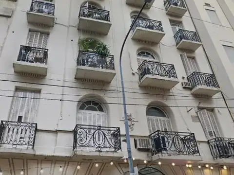 Bouchard e/ Avenida Corrientes y Lavalle