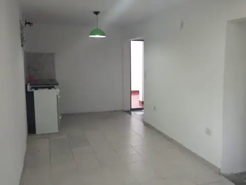 Depto Tipo Casa en Alquiler de 3 ambientes