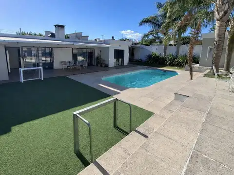 CASA + APARTAMENTO CON BARBACOA, PISCINA Y GARAJES
