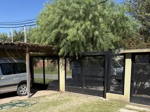 Casa en Alquiler en Joaquin Gorina, $ 1.250.000