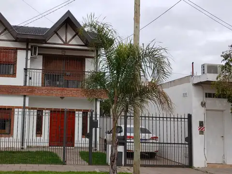 CASA AMPLIA IDEAL DOS FAMILIAS