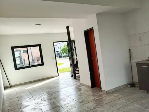 Casa 3 ambientes con 2 baños