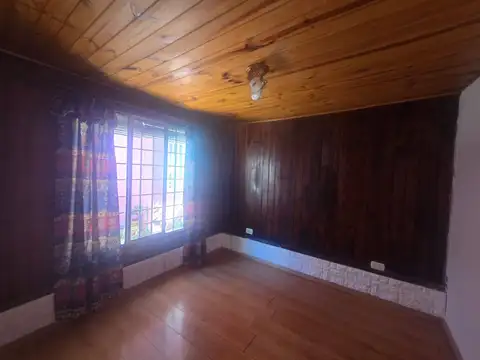 Depto Tipo Casa en Alquiler con 1 cocheras