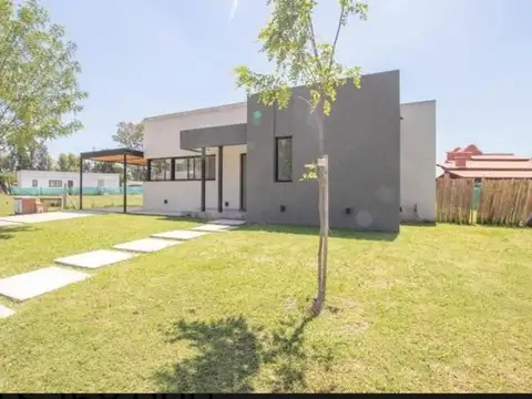 Casa en Alquiler de 3 dormitorios