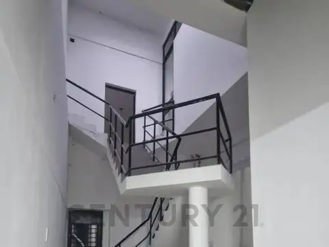 Alquiler deposito multifuncional sin expensas, La Paternal