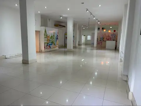 Tacuarí 300
