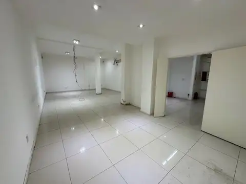 Local en Alquiler en Monserrat, $ 2.000.000