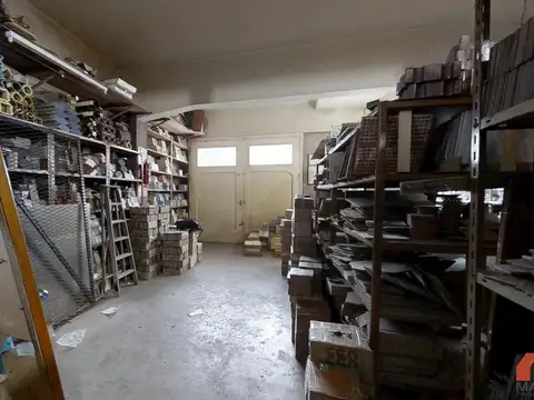Depósito en Venta en La Lucila | Superficie cubierta de 190m2