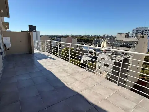 APTO CREDITO Fragata Sarmiento. 1800 Amplio Departamento, 2 Ambientes C/Balcón Terraza, Paternal