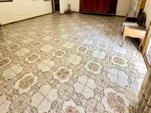 Casa 6 ambientes con 3 baños