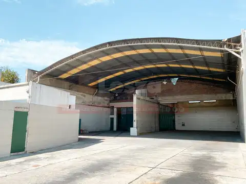 Galpon en Venta 11  mts Fondo