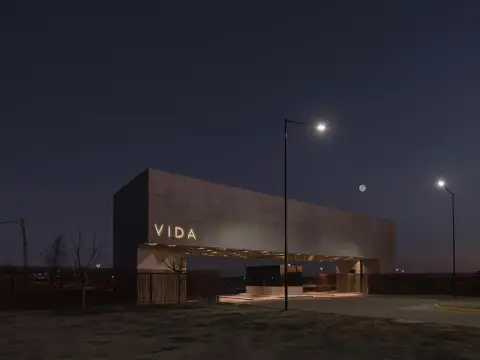 Av. Arturo Illia y Golondrinas