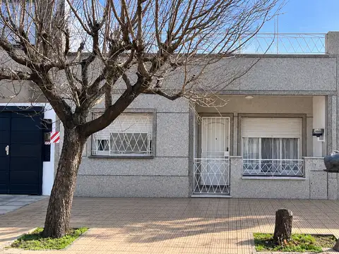 Casa En Venta 3 Ambientes Con Quincho Ramos Mejia