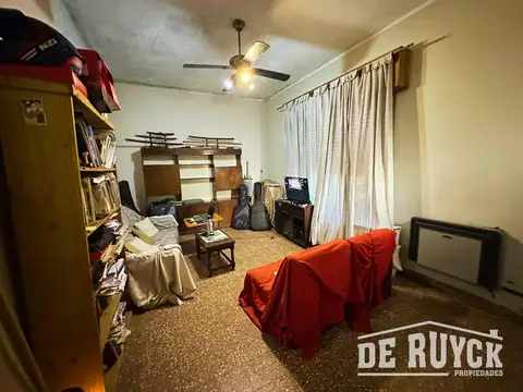 Casa 3 ambientes con 1 baño