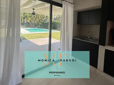 Casa en Venta con 2 cocheras